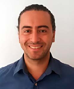 Imagen de un profesor de curso online en vivo