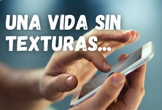 Persona usando un smartphone, para un curso online