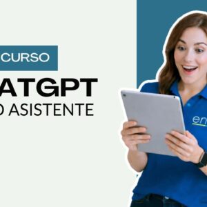 Persona anunciando micro curso online ChatGPT